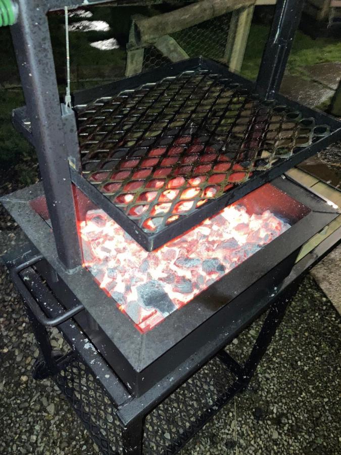 Holiday home The Gin Palace With Cozy Logburner Wrexham